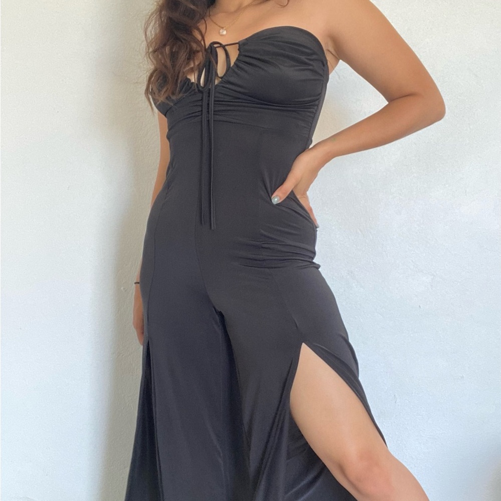 Strapless deep V Jumpsuit